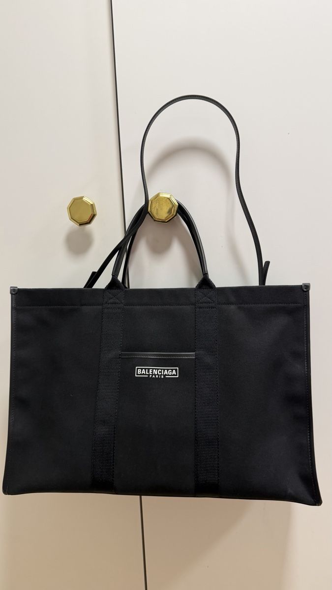 Balenciaga Borse da donna: Schwarze Balenciaga Cabas Bag – Nuovo (secondo la descrizione) da Horn venduto da FashionFlowerCh