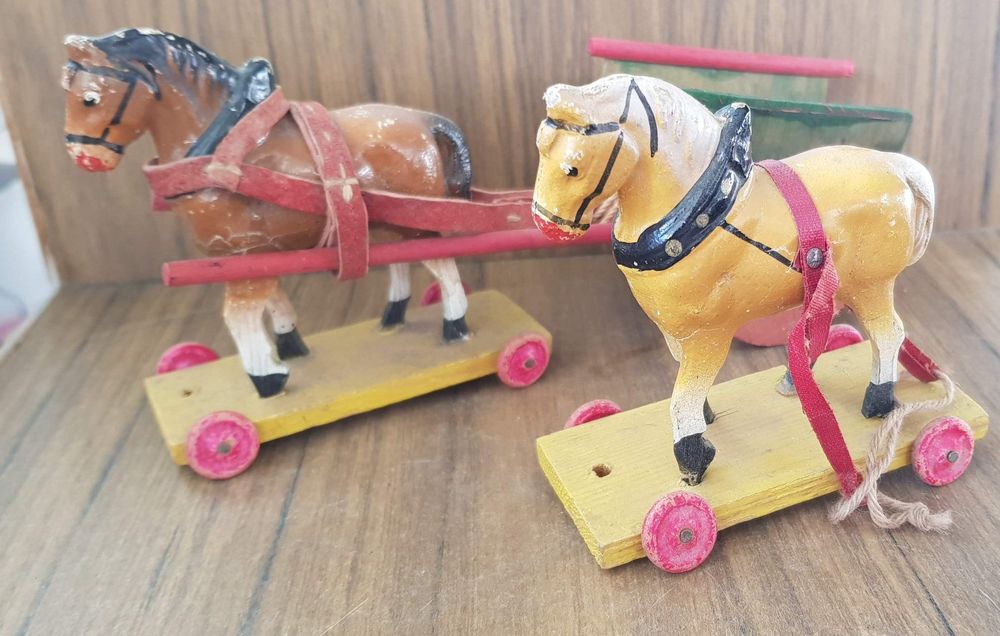 Jouets: Holzpferde Gespann 2 Stück – D'occasion à Mörschwil par antiksalon 6