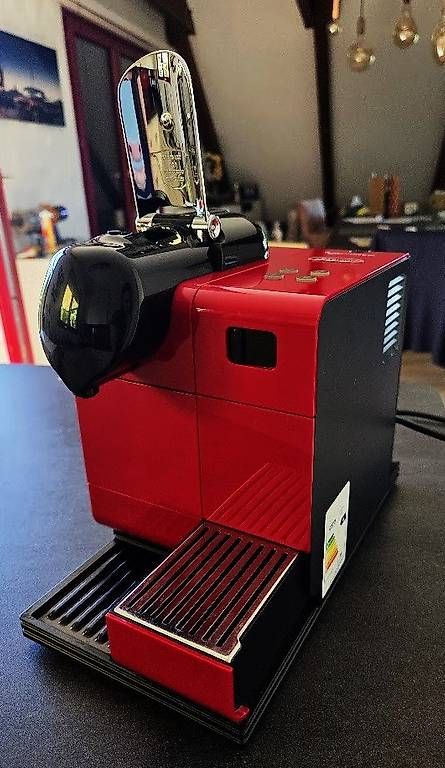 Nespresso Macchine per caffè & Macchine per espresso: Nespresso Latissima – Usato da Wallisellen venduto da nic_d8fs 3