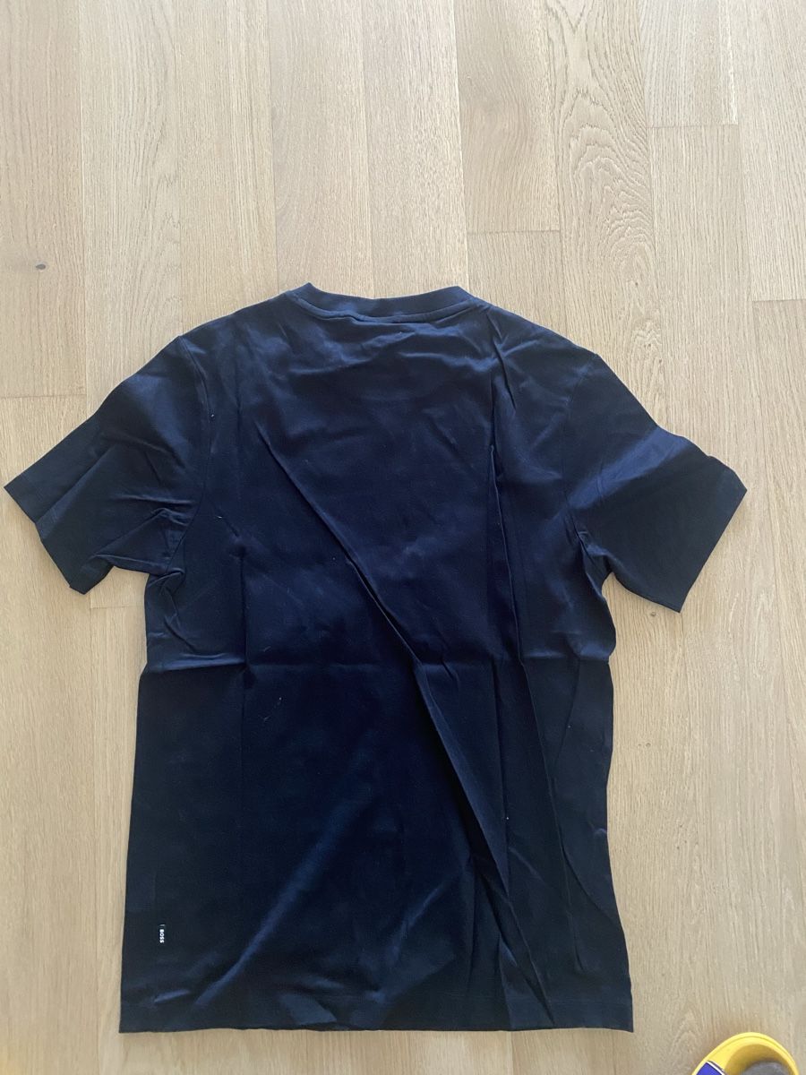 Hugo Boss T-shirt: T-shirt BOSS – Usato da Bussigny venduto da Pauline.dbs 2