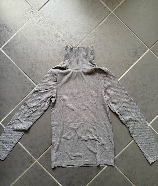 Pullover & Sweatshirts: CHICOREE ROLLKRAGENPULLOVER S – Gebraucht aus Affeltrangen von janaleiin 1