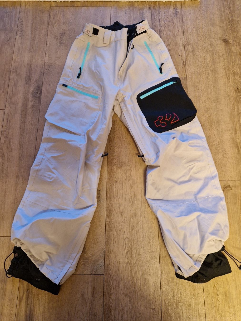 Pantaloni: Thirty Two Snowboardhose – Nuovo (secondo la descrizione) da Savognin venduto da anj_rvd2