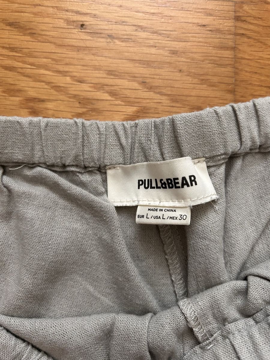 Pull&Bear Pantaloni: Hose Pull&Bear grau Leinenmischung Grösse L – Usato da Mels venduto da jas_7bjl 2
