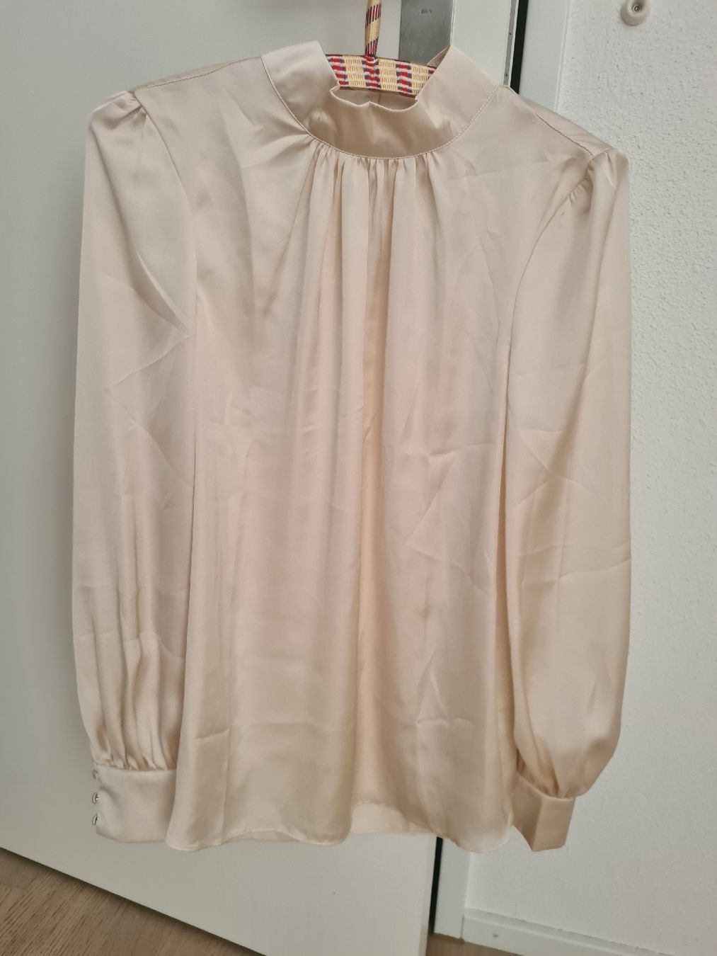 Blusen: 3 Leichte Blusen Gr. 36 – Gebraucht aus Steinen von turbogeiss99 3
