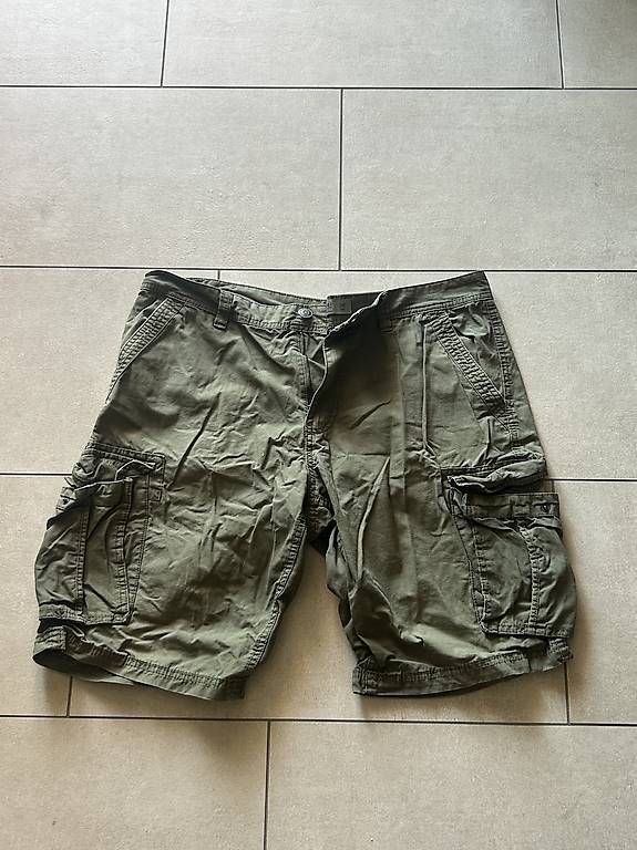 Jeans: Cargo Jeans Olivegrün – Neu und originalverpackt aus Maisprach von _aliciarebecca_
