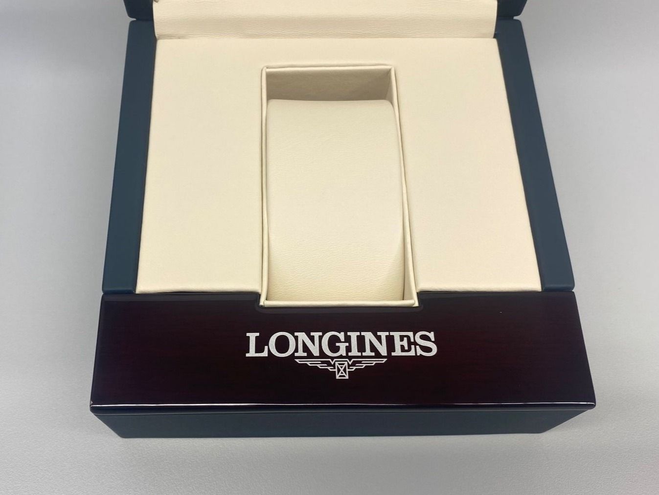 Longines Uhren: LONGINES Uhrenbox inkl. Bedienungsanleitung – Neu (gemäss Beschreibung) aus St. Gallen von galluswatches 5