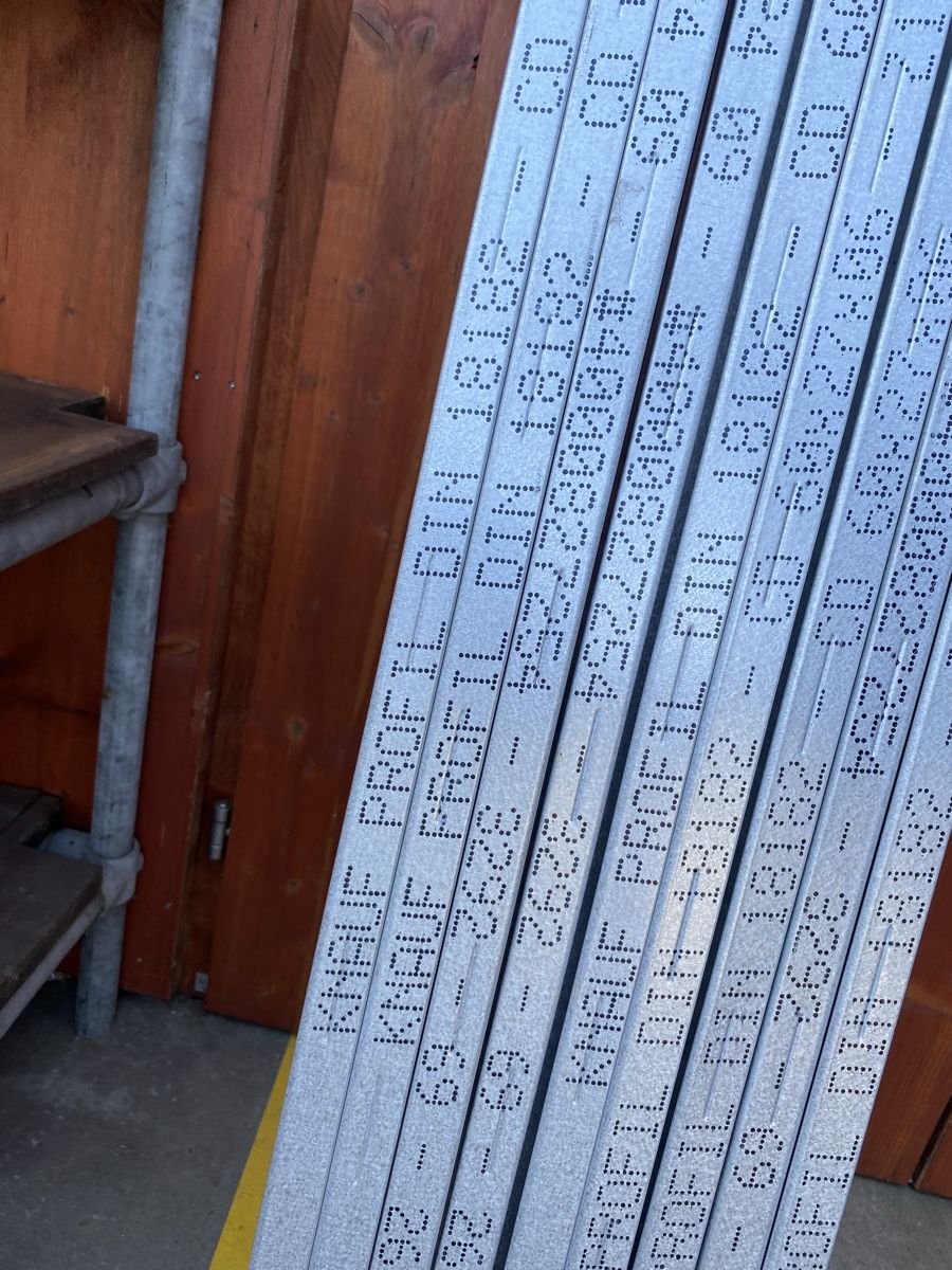 Profilati: Knauf C-Profil 60 x 27mm NEU – Nuovo (secondo la descrizione) da Glattbrugg venduto da Pischte.Brockenhaus 2
