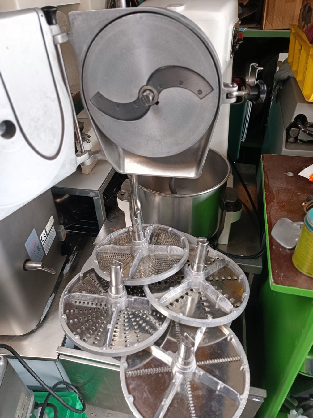 Lips Elettrodomestici da cucina: Lips Junior mit Gemüseschneider Pasevite Fleischwolf – Usato da Lengnau BE venduto da turbostef 3