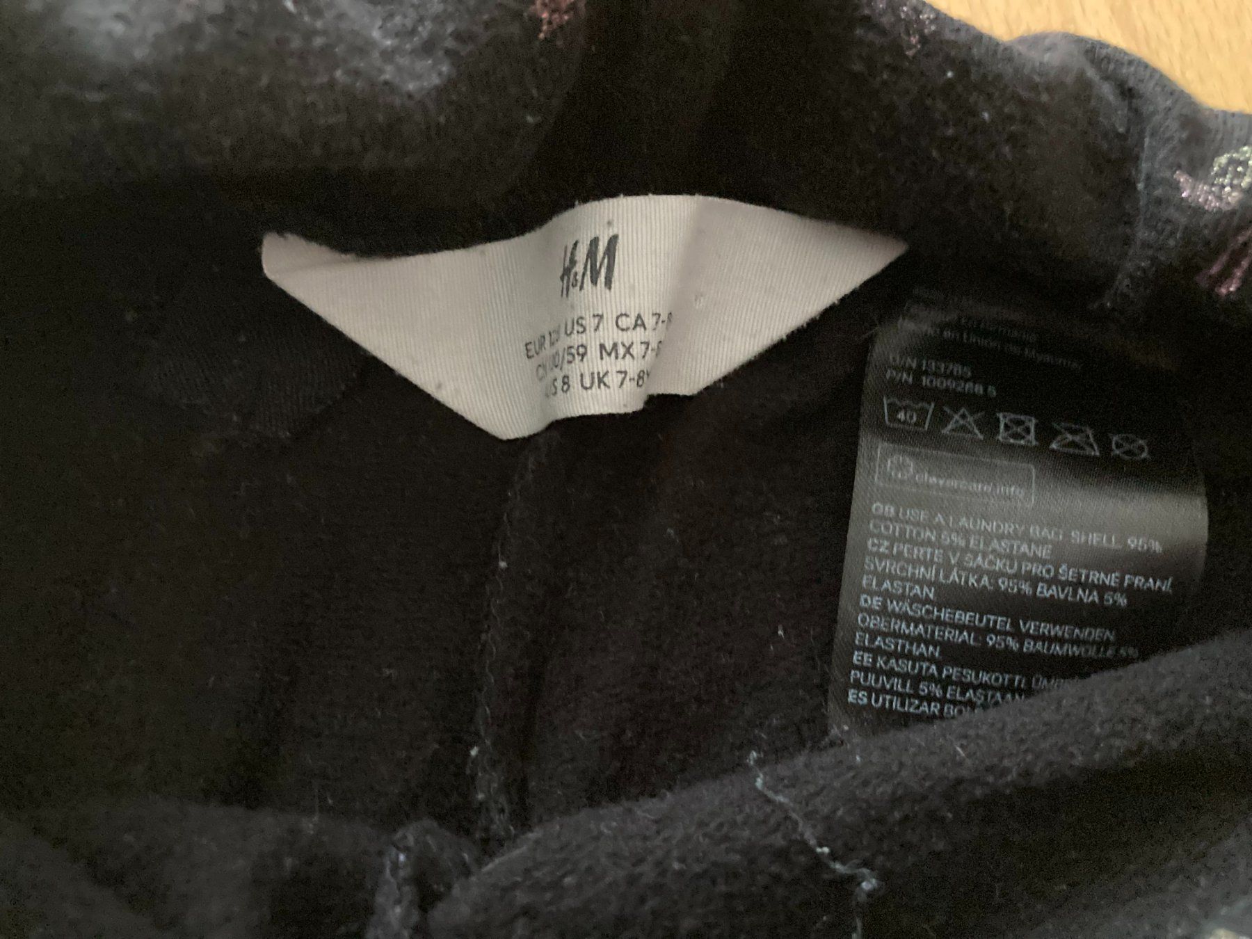 H&M Calze & Collant: Leggins schwarz mit Einhörner – Usato da Muttenz venduto da Juvenile33 4