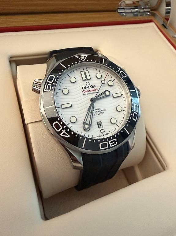 Omega Uhren: Omega Seamaster Diver 300 – Gebraucht aus Zürich von timeio 3