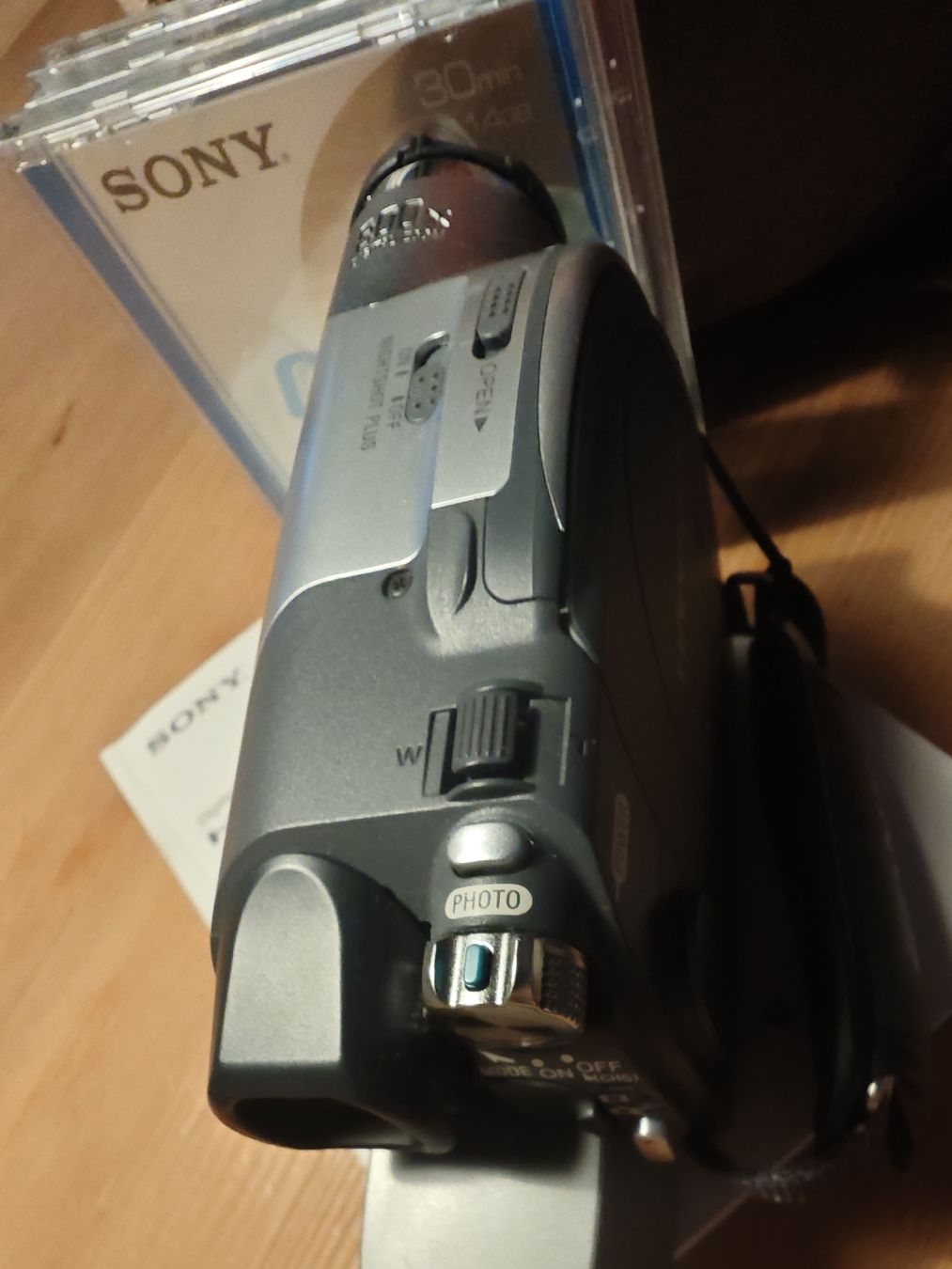 Sony Videocamere: Camcorder von Sony an Bastler – Usato da Engwang venduto da mumbi88 3
