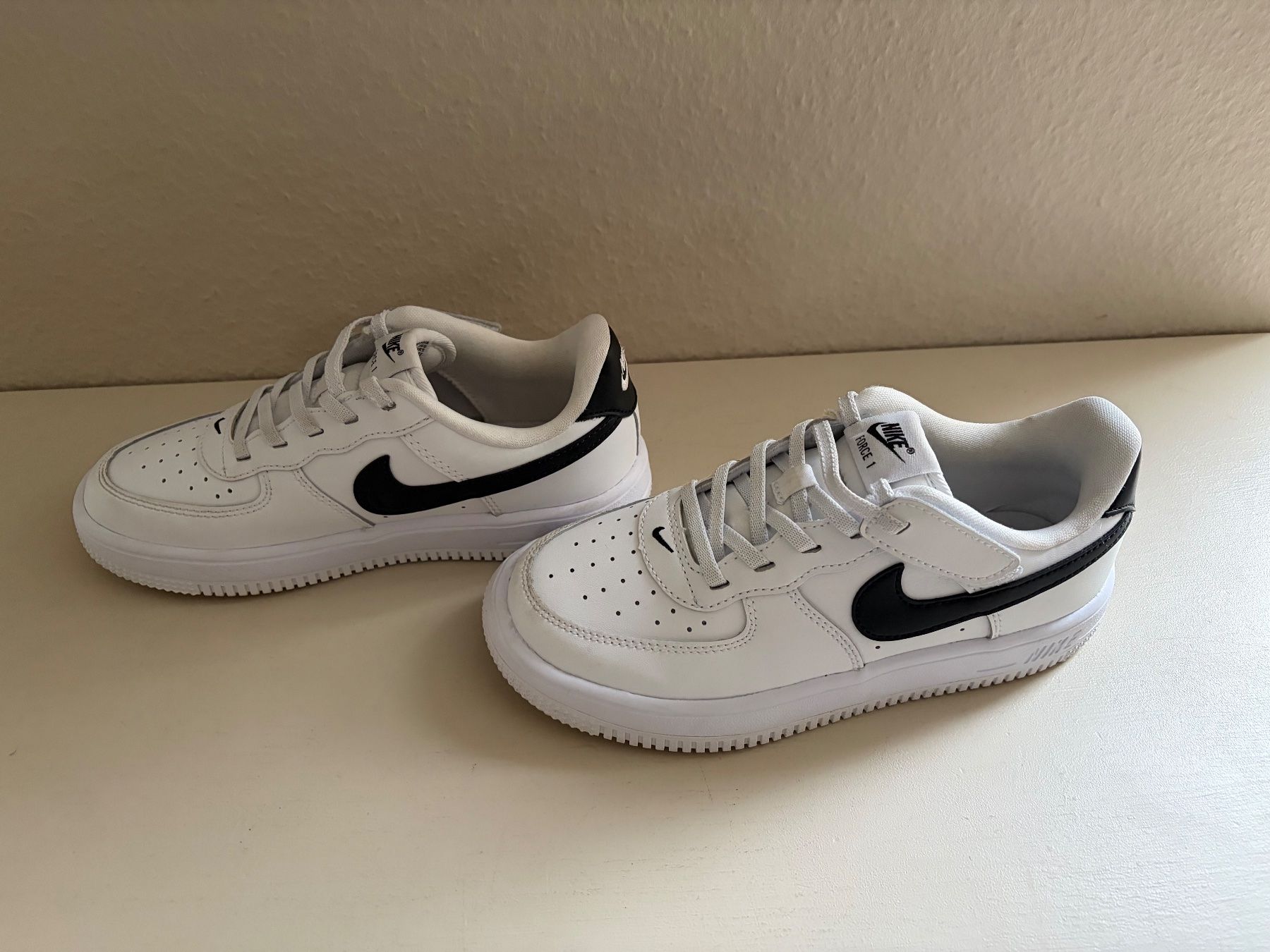 Nike Scarpe per ragazzi: Nike Force 1 Turnschuhe Gr. 33 – Usato da Muttenz venduto da nataschasia 1