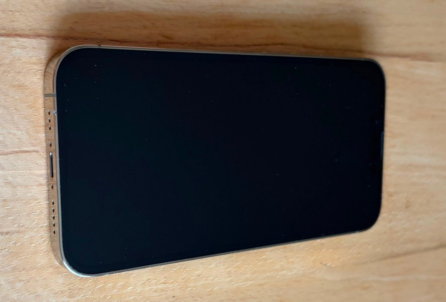 Apple Telefoni cellulari / Smartphones: iPhone 13 Pro Gold – Usato da Riddes venduto da Coco_channel 1