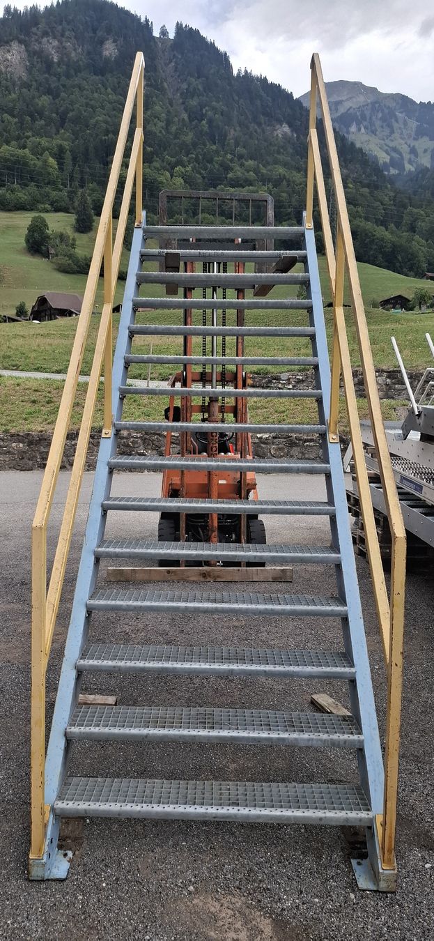 Scale: Treppe mit Geländer – Usato da Reichenbach i. K. venduto da Wskorpion 1