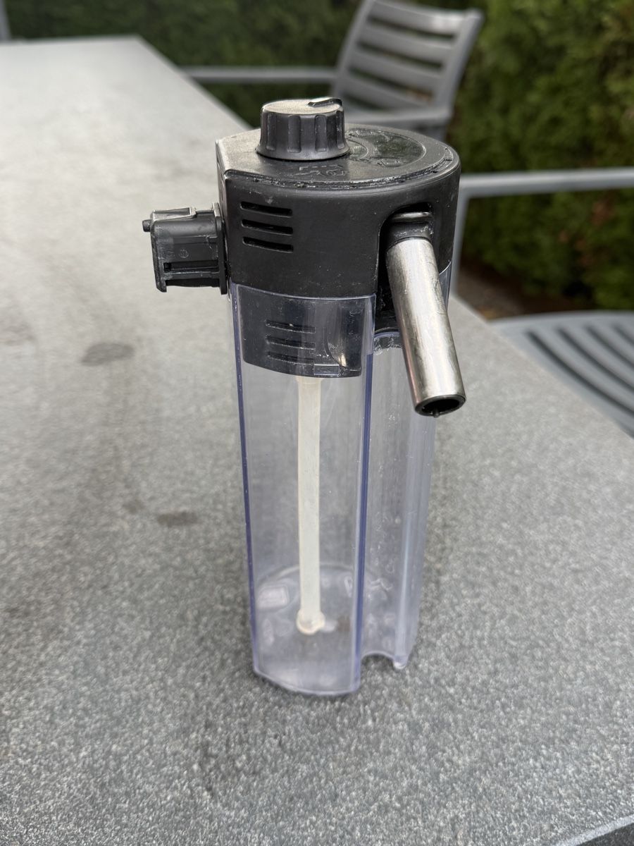 De'Longhi Behälter & Ähnliches: DeLonghi Milchbehälter – Gebraucht aus Herzogenbuchsee von tomcat2000 1