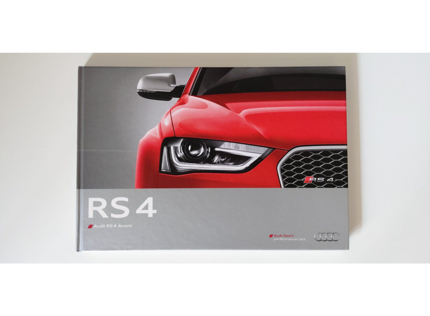 Riviste & Magazine: AUDI RS4 AVANT 2012 - Prospekt / Hardcover Katalog – Usato da Viganello venduto da CARLiteratur 1