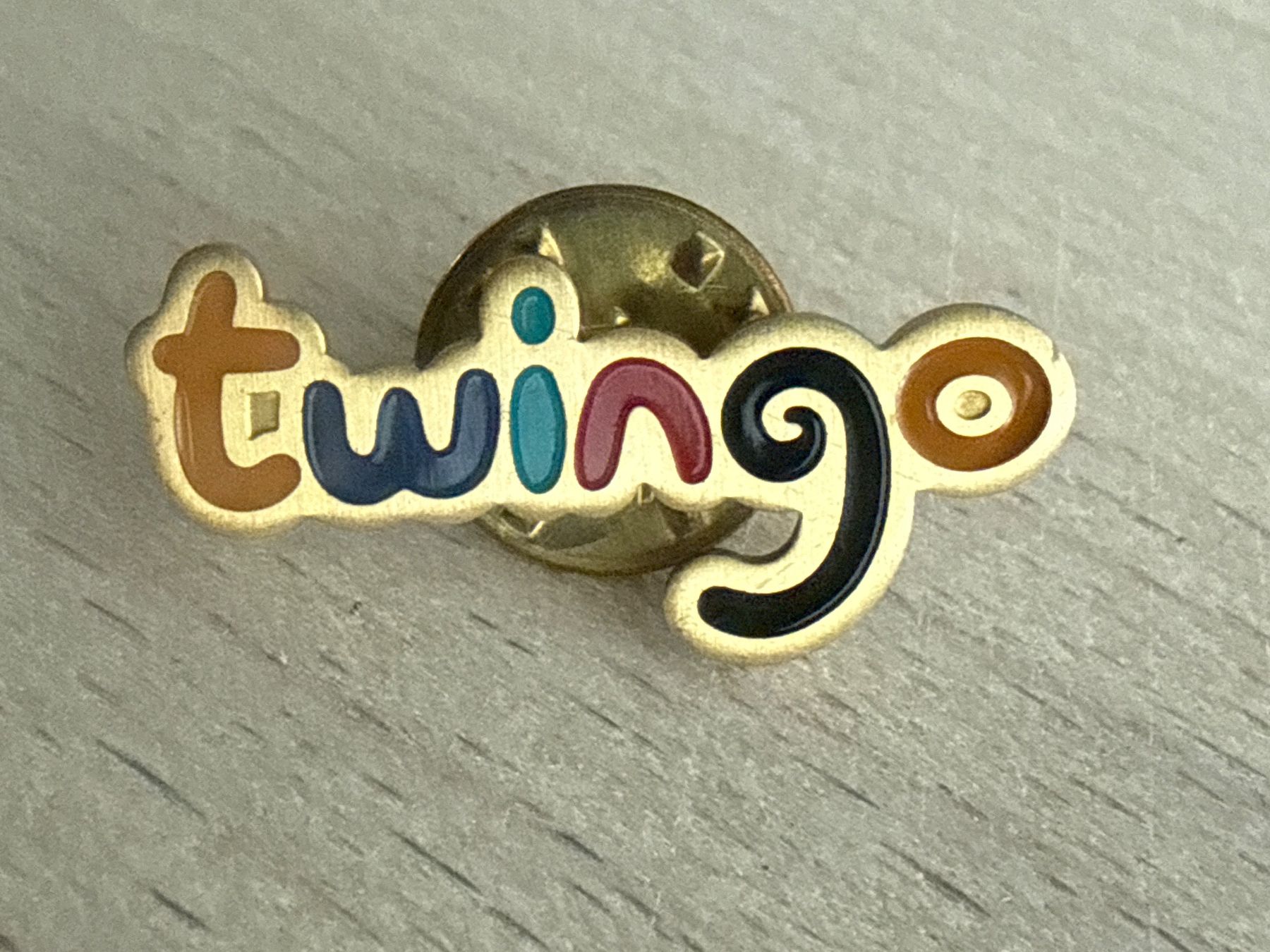 Placchette & Badge: Pin Renault Twingo – Usato da Glattbrugg venduto da Schweigmatt