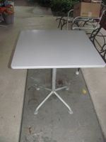!! SALE !! NEUER Gartentisch 70x70cm Klapptisch BES Sissach