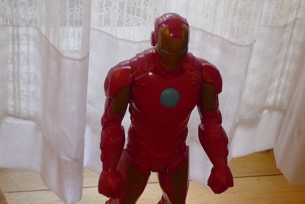 Statuette: Iron Man! – Usato da Bern venduto da bn1640 3