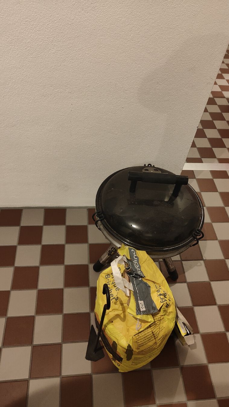 Griglie: Kugelgrill tragbar Jamie Oliver – Usato da Hergiswil NW venduto da Siul1972 1