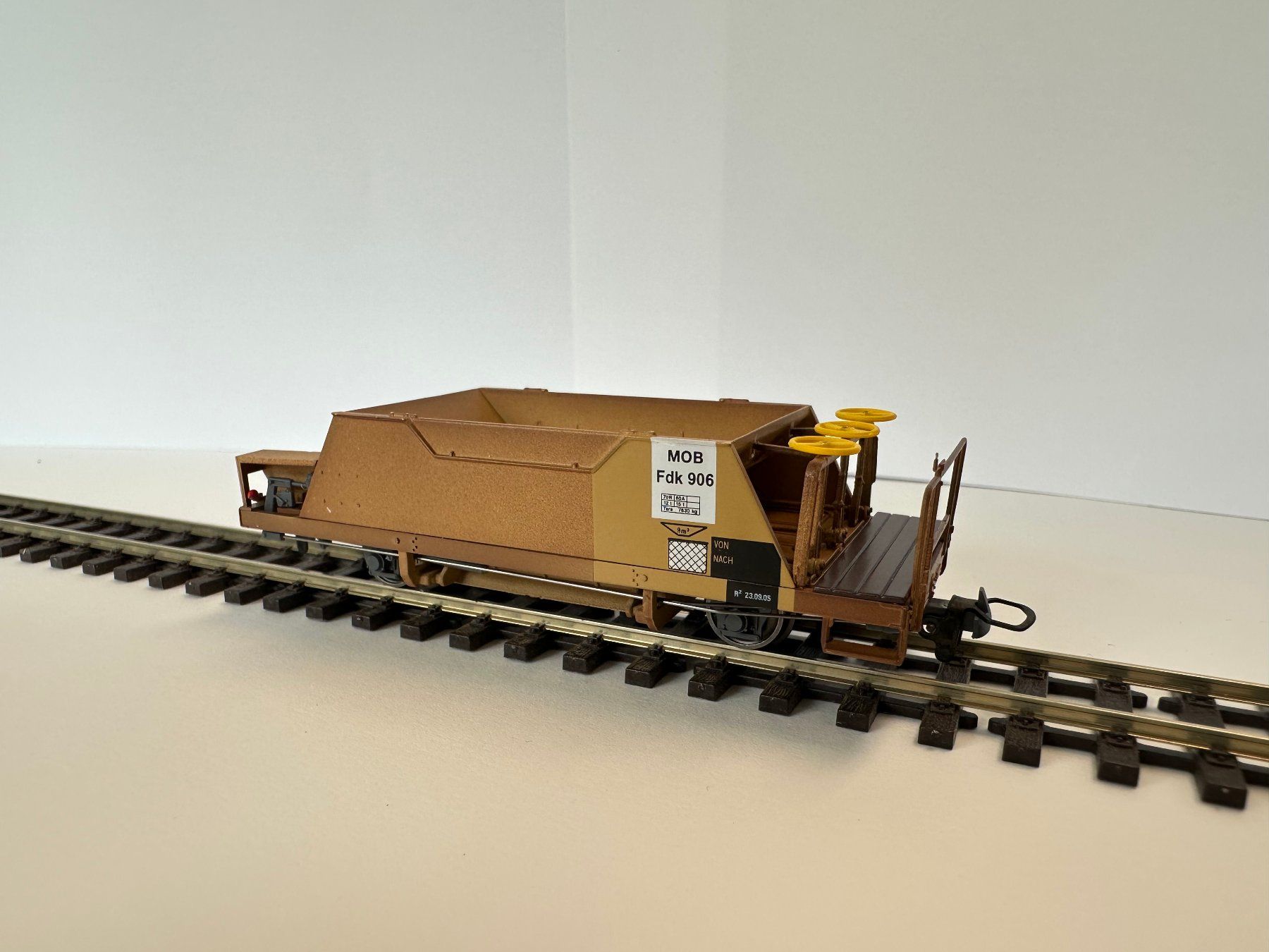 Bemo Modellini di ferrovie: Bemo - MOB Fdk 906 - Schotterwagen ex RhB – Nuovo e nell'imballaggio originale da Domat/Ems venduto da mmx4001 1