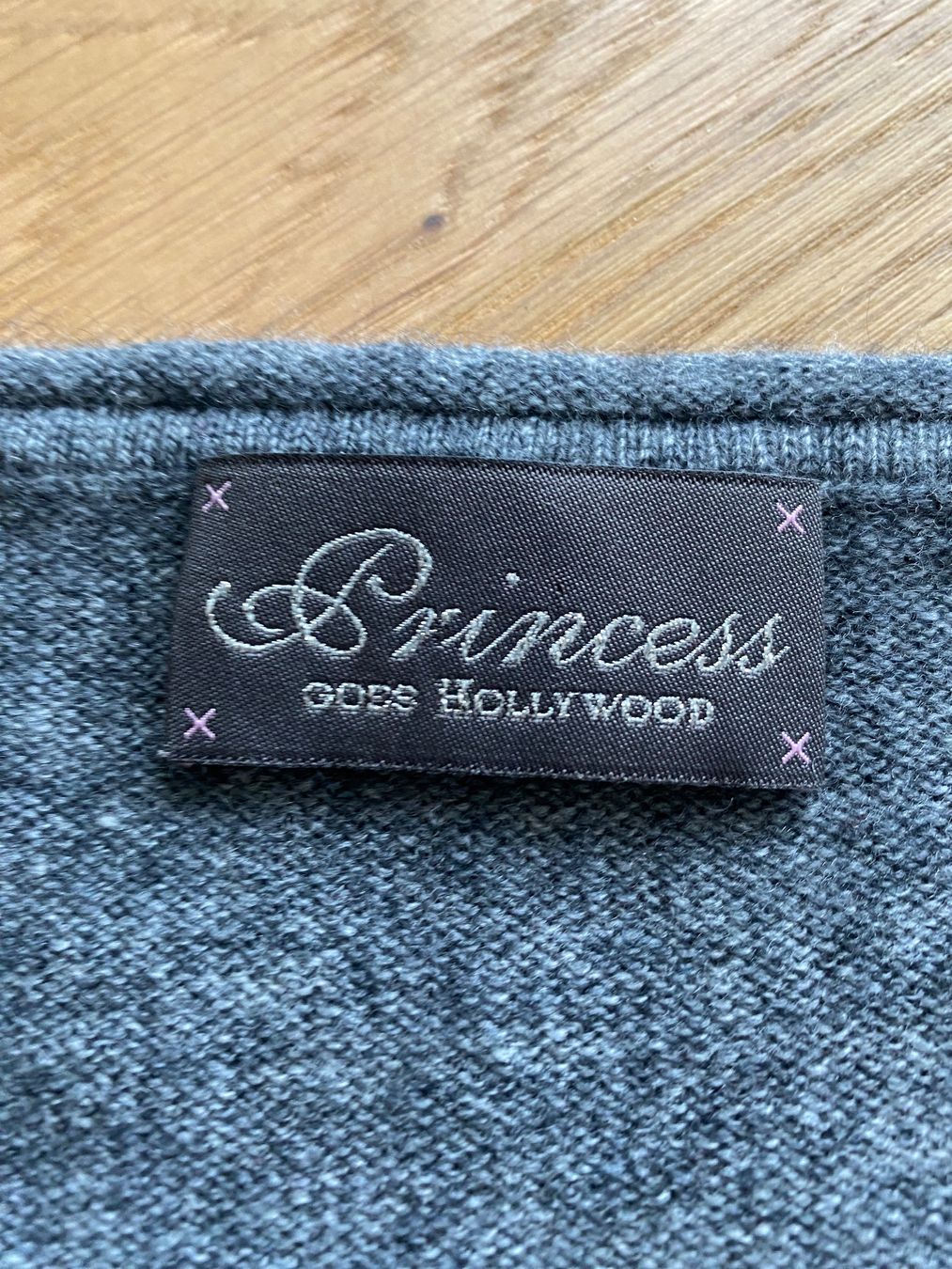 Princess goes hollywood Maglioni & Felpe: Pullover Princess goes to Hollywood – Usato da Baar venduto da rel_9lvy 1