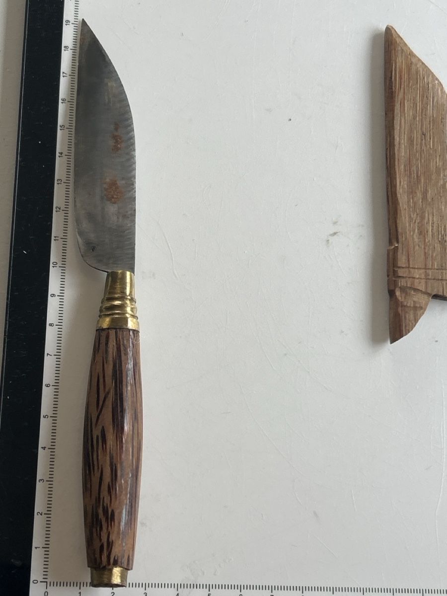 Couverts: Kleines Messer mit Holzgriff und Scheide(S24) – D'occasion à Neuenhof par bro_9zsg 3