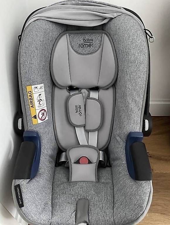 Seggiolini per auto: Babyschale Britax Römer iSafe – Usato da Bäretswil venduto da Karl_LK 3