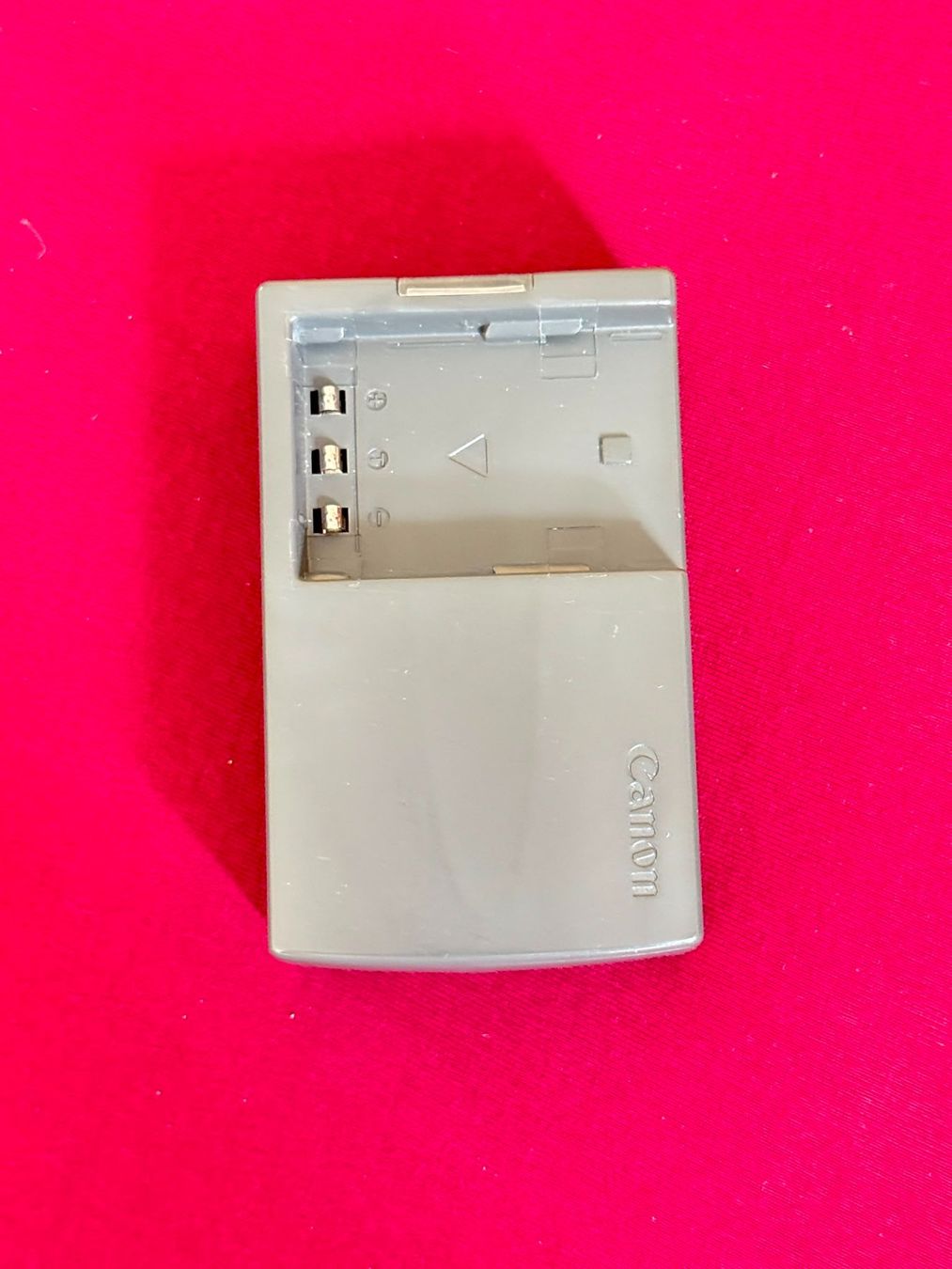 Canon Altri Accessori: Akku Ladegerät für Kamera – Usato da Lachen SZ venduto da Leo-Lisa
