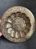 Antikes Wandteller aus Messing  (Indien Gravur)