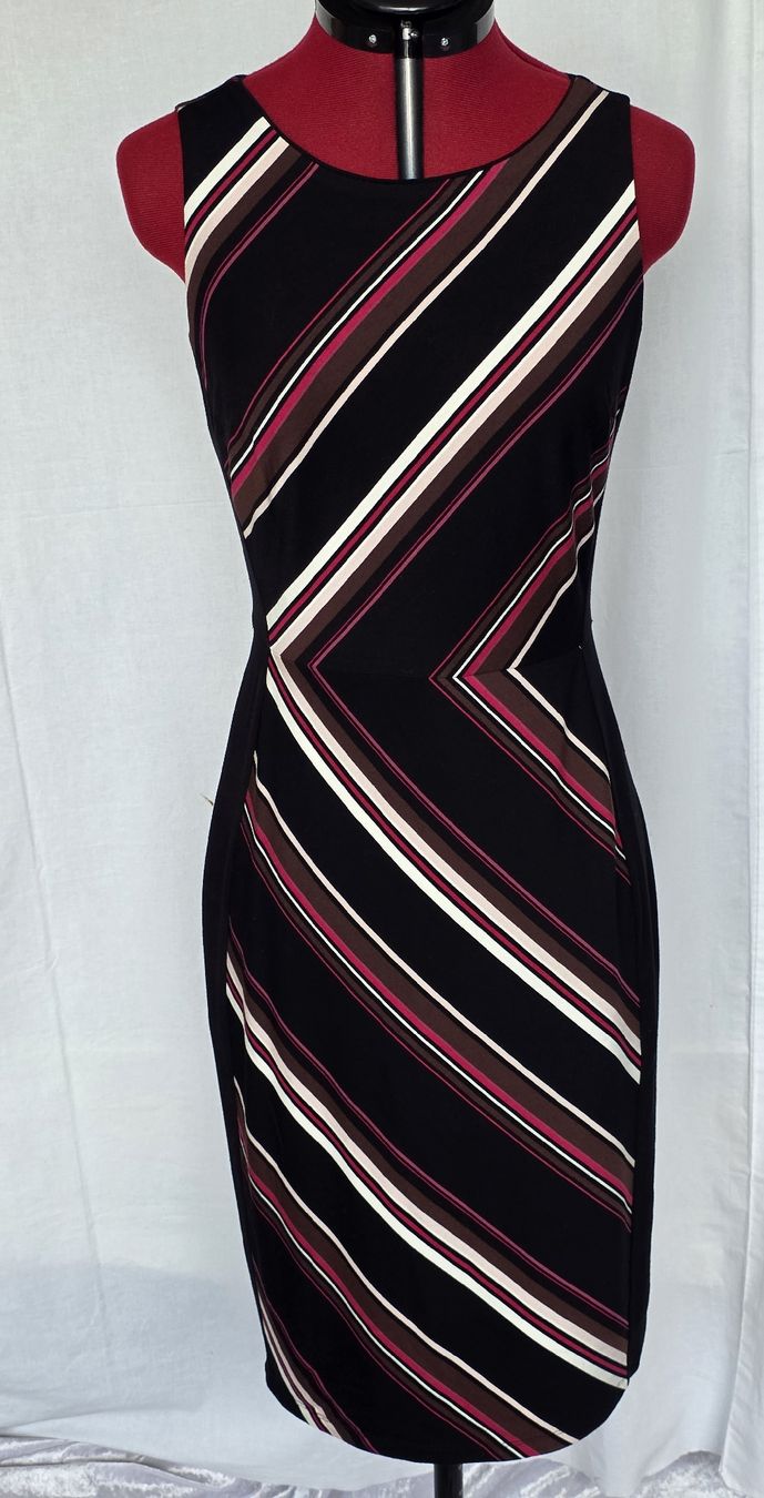 Robes: Kleid  – Neuf (Voir description) à Pfäffikon SZ par hrs_k2tn