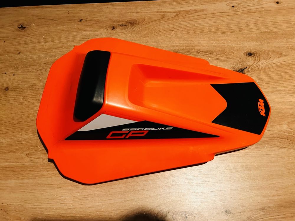 Protection Bouchon Réservoir KTM Duke 690 2012-2017 – Sticker 3D Résine PVC Orange - 3