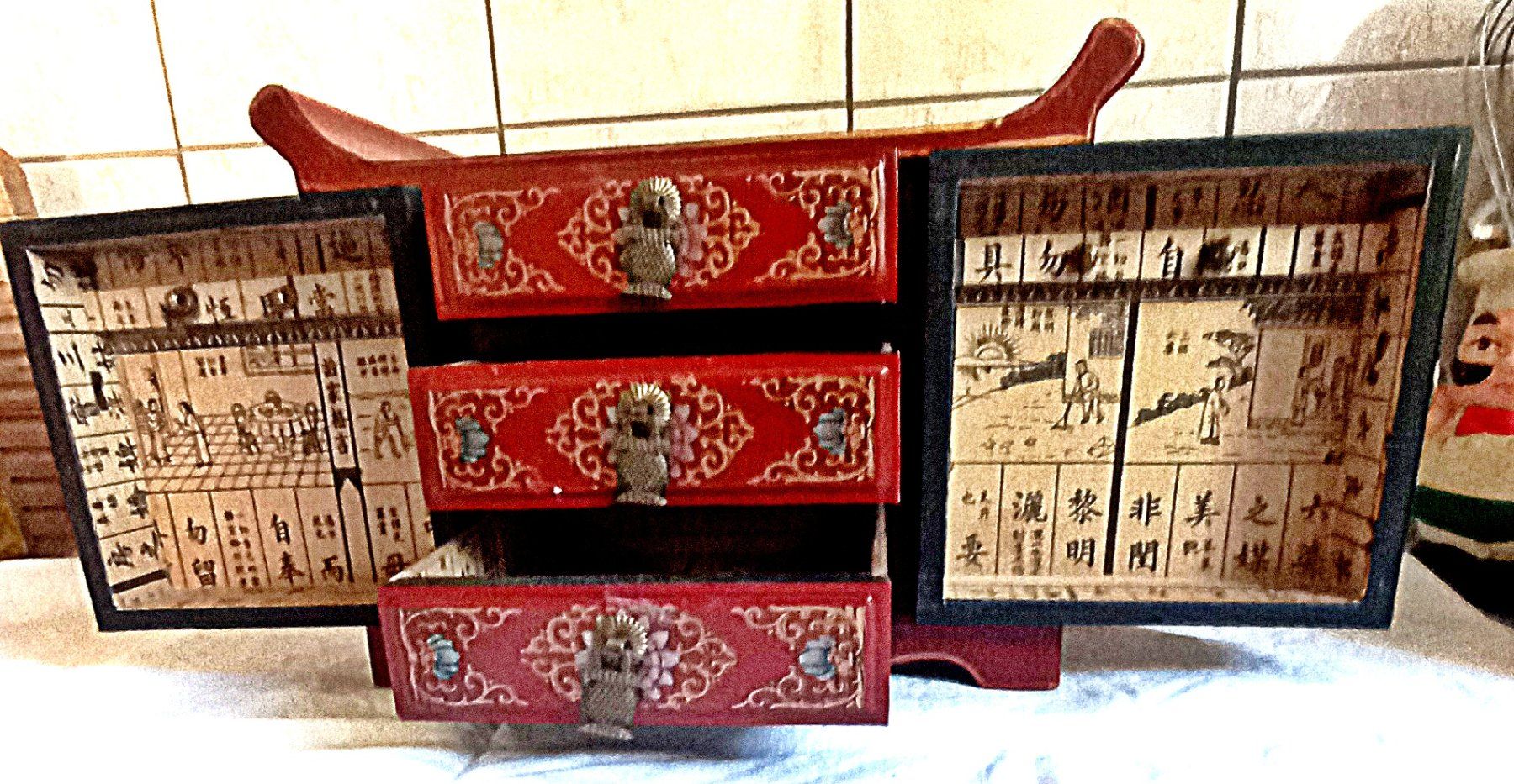 Schmuckkästen: Schmuck-Lackkästli China – Gebraucht aus Baar von 2cvbaar 1