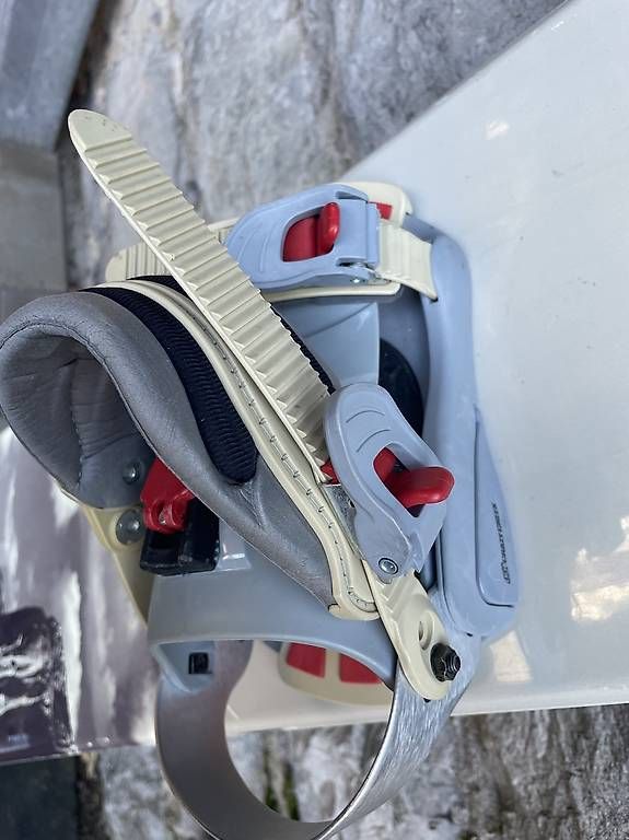 Board: Snowboard 159 mit Bindung und Tasche – Usato da Hilterfingen venduto da Thomasnr1 2