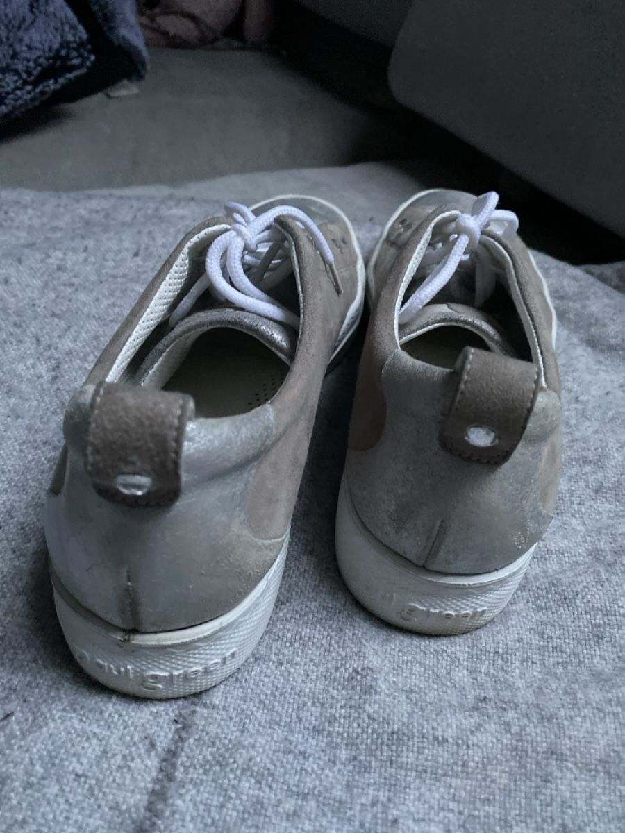 Paul Green Scarpe da donna: Paul Green Sneaker, ca. Gr.. 7 Grau/Silber mit Strasssteine – Usato da Homberg b. Thun venduto da Homata 1