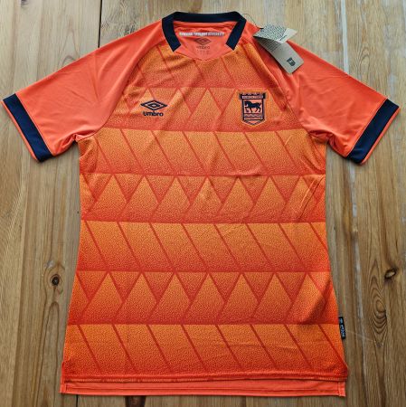 Ipswich Town FC Trikot NEU Umbro Grösse M England Fussball
