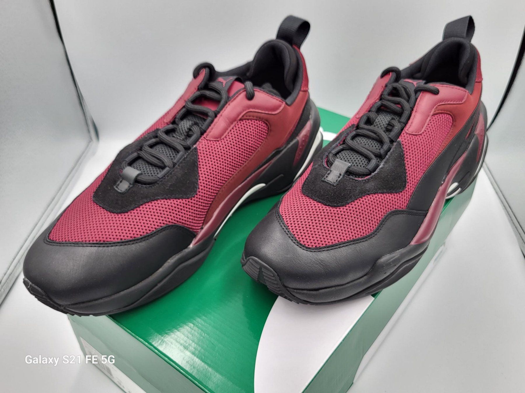 Puma Scarpe da uomo: Puma Thunder Spectra, weinrot/schwarz, 45 – Nuovo e nell'imballaggio originale da Zürich venduto da Chris221122
