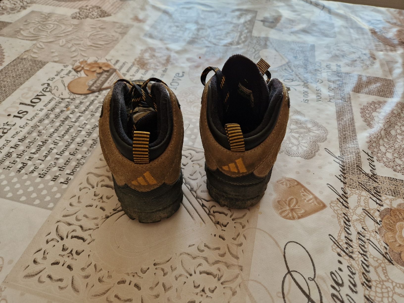Adidas Scarpe per ragazzi: Adidas Kinderwanderschuhe Grösse FR: 26 – Usato da Glis venduto da mic_2ht8 1