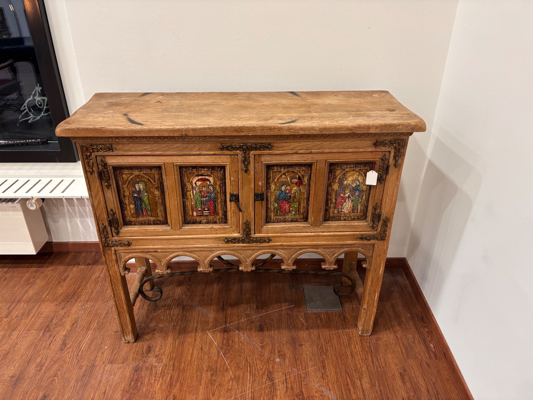 Buffets: Buffet ancien – D'occasion à Fribourg par aix_fs82