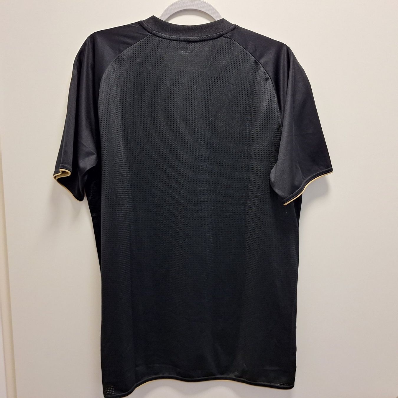 Canottiere & Pantaloni: Capelli Grasshopper Culb Zurich Away – Usato da Bellinzona venduto da LA-ropa-de-Juan 1