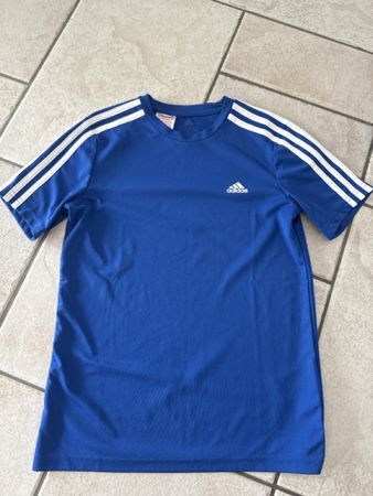 „ADIDAS“ T-Shirt Gr.152 (11-12J.), Brief 3.00 Fr.