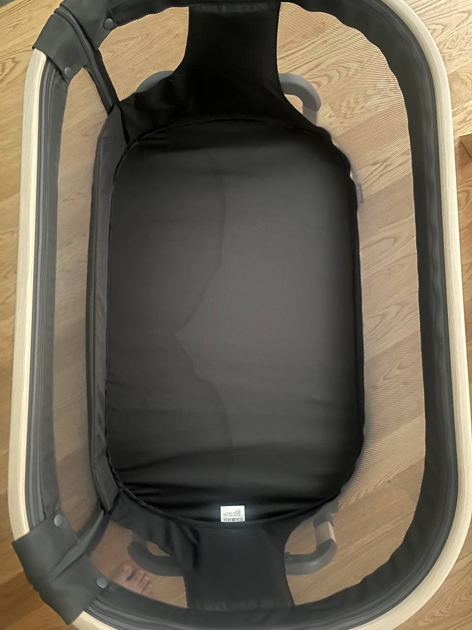 Maxi-Cosi Betten: Maxi-Cosi Iora Air Beyond Beistellbett Cot – Gebraucht aus Zug von arthur1337 2