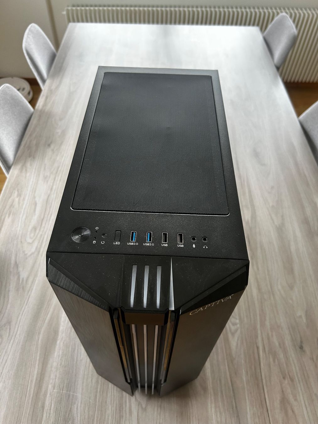 Custodie: Boîtier PC Captiva, noir, bon état – Usato da Courtaman venduto da Saschayoz 1