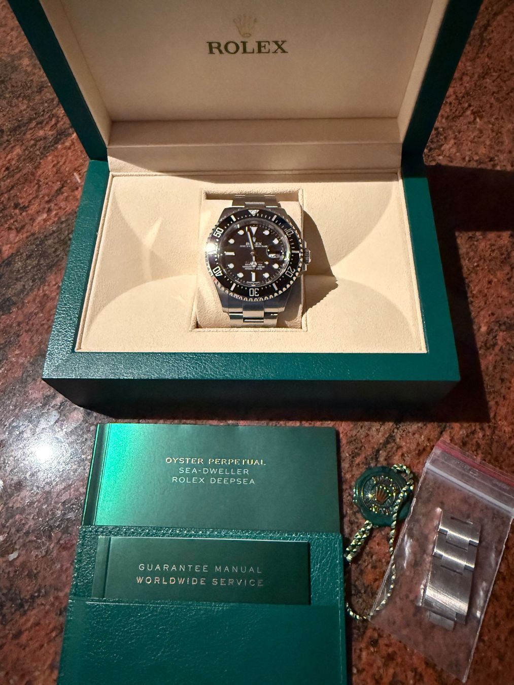 Rolex Orologi: Rolex Sea Dweller 126600 Mk1 2017 – Usato da Volketswil venduto da G14Carter 1