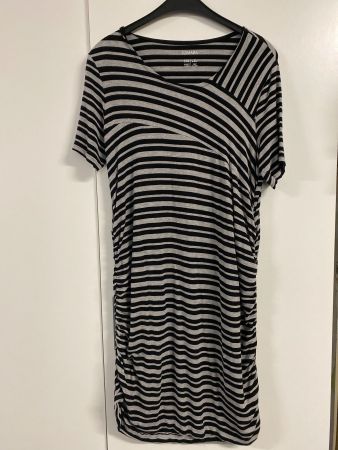 Kleid Gr. 40/42, schwarz grau gestreift