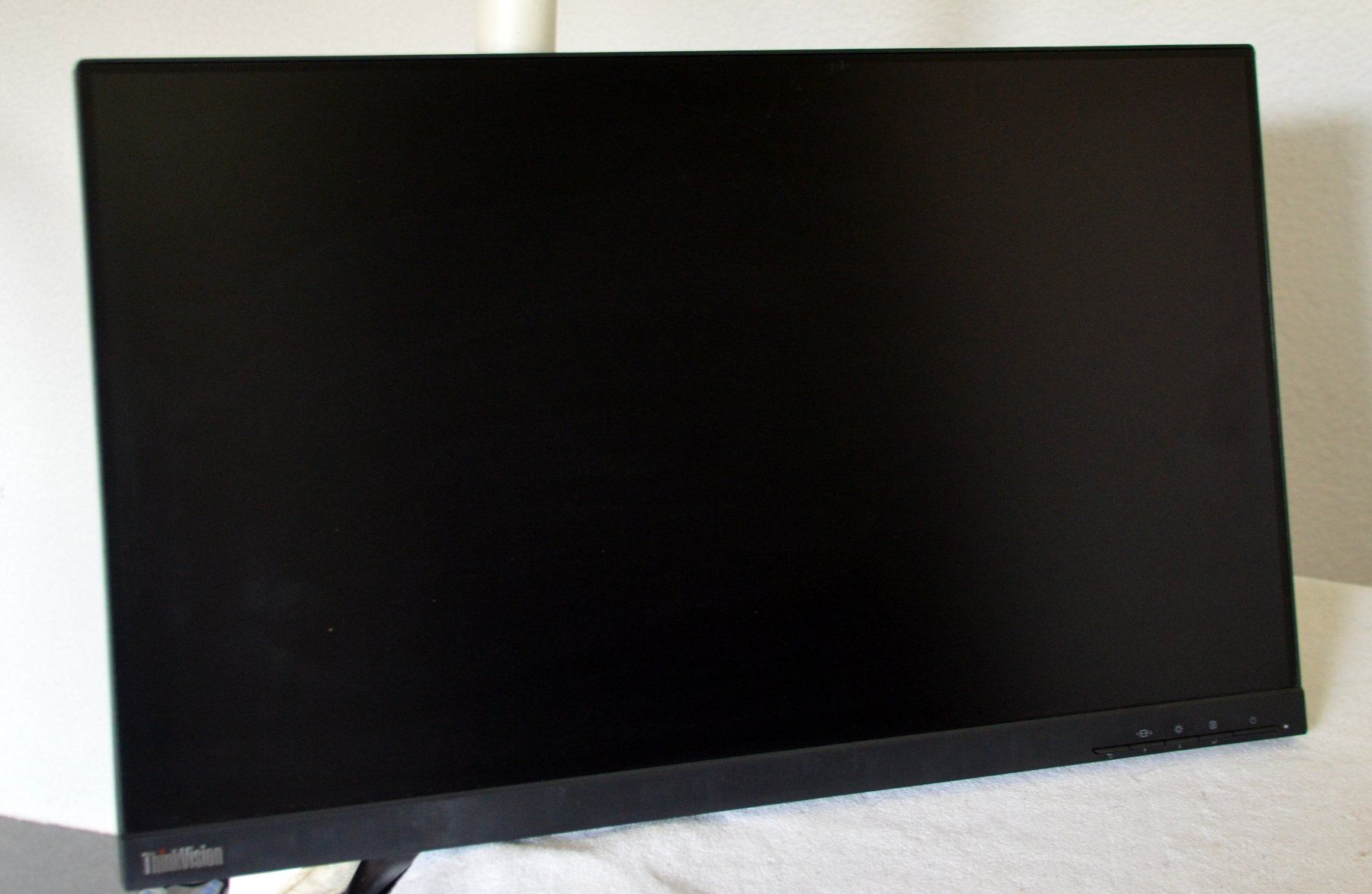 Lenovo Monitor: ThinkVision T24t-20 24" Monitor / moniteur – Usato da Collonges venduto da arashee 1