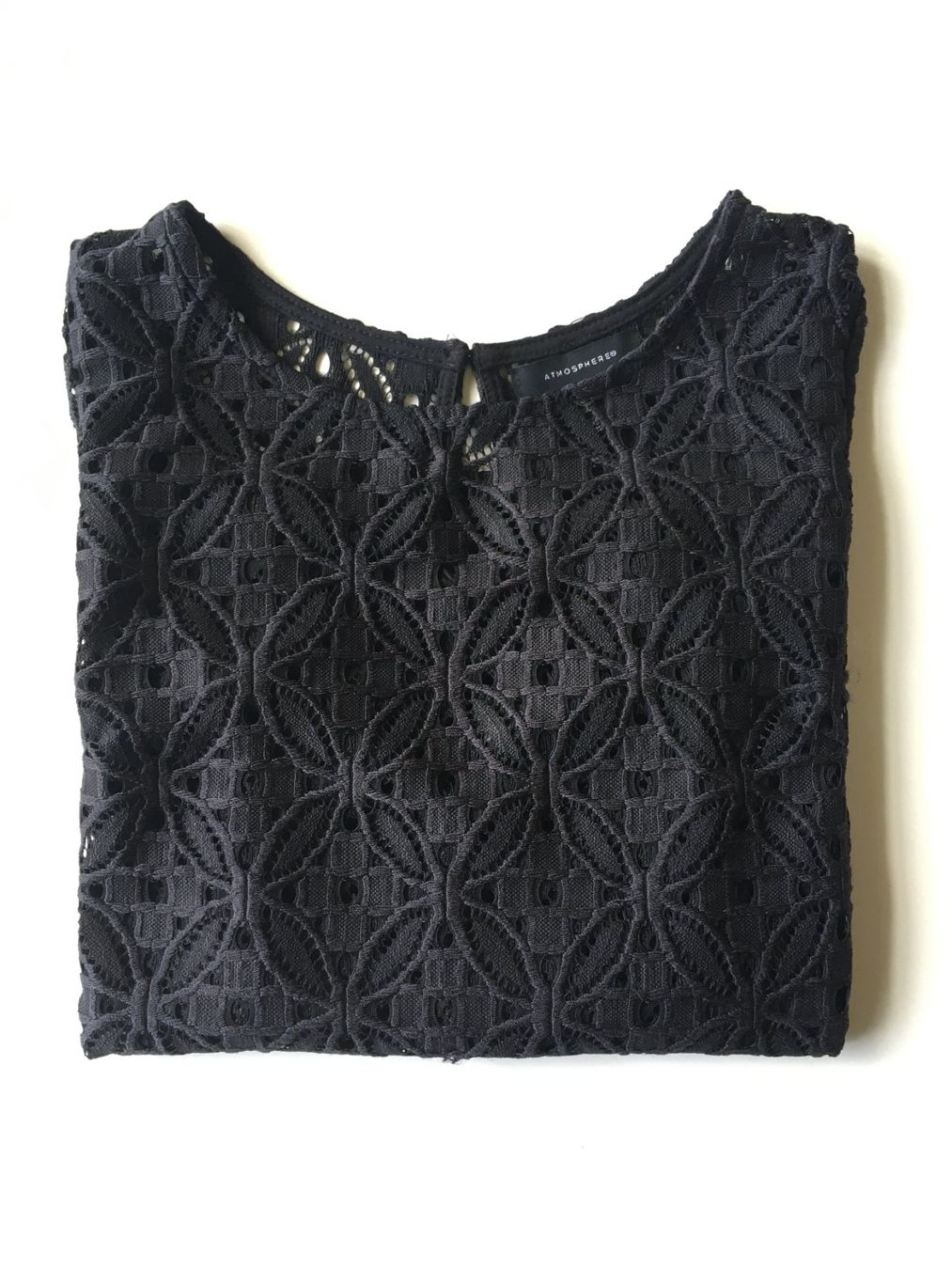 Top: Top dentelle noir - taille 36 - Atmosphere – Usato da Troinex venduto da Irisglo 6