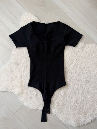 Schwarzer Shapewear Body Gr. S - Top Zustand für den Sommer!