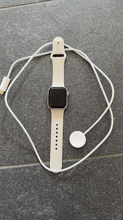 Apple Smartwatch: Apple Watch Serie sieben GPS – Usato da LAUERZ venduto da sruncheli73