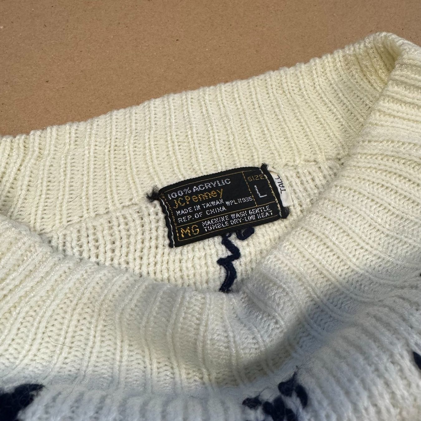 Maglioni & Felpe: JC Penney vintage knitted sweatshirt retro strickpullover 90 – Usato da St. Gallen venduto da sourced_limited 2